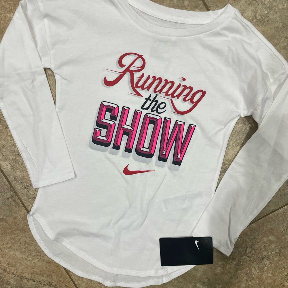 The Nike Tee Youth Long Sleeve